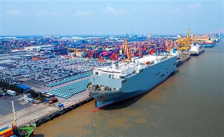 Hưởng ứng phong trào thi đua “40 ngày thần tốc”: Cảng Hải Phòng quyết tâm bứt phá, về đích 2 triệu TEU năm 2025