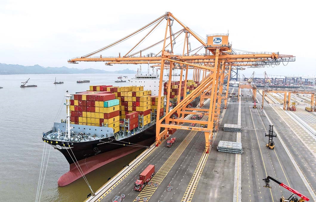 Berth no. 3 and 4 – Lach Huyen terminal approved to accommodate partially laden vessels of up to 165,000 dwt